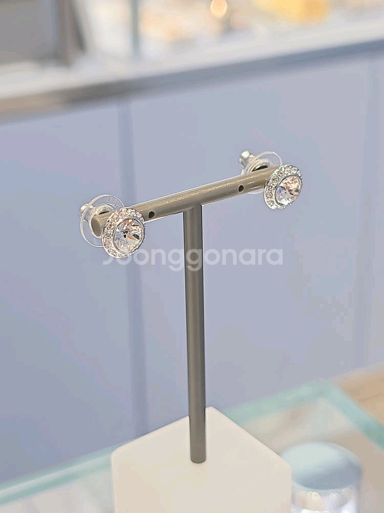 ( 새상품) 스와로브스키 귀걸이--1