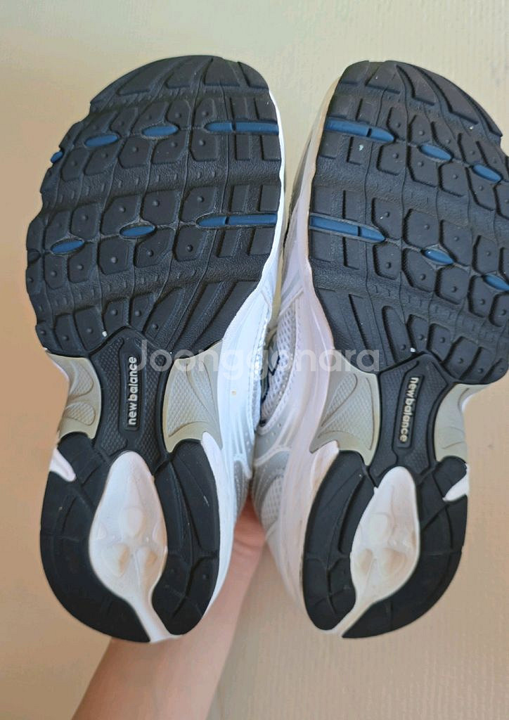 뉴발란스키즈 200, 휠라키즈 210 2개 3만원+덤--1