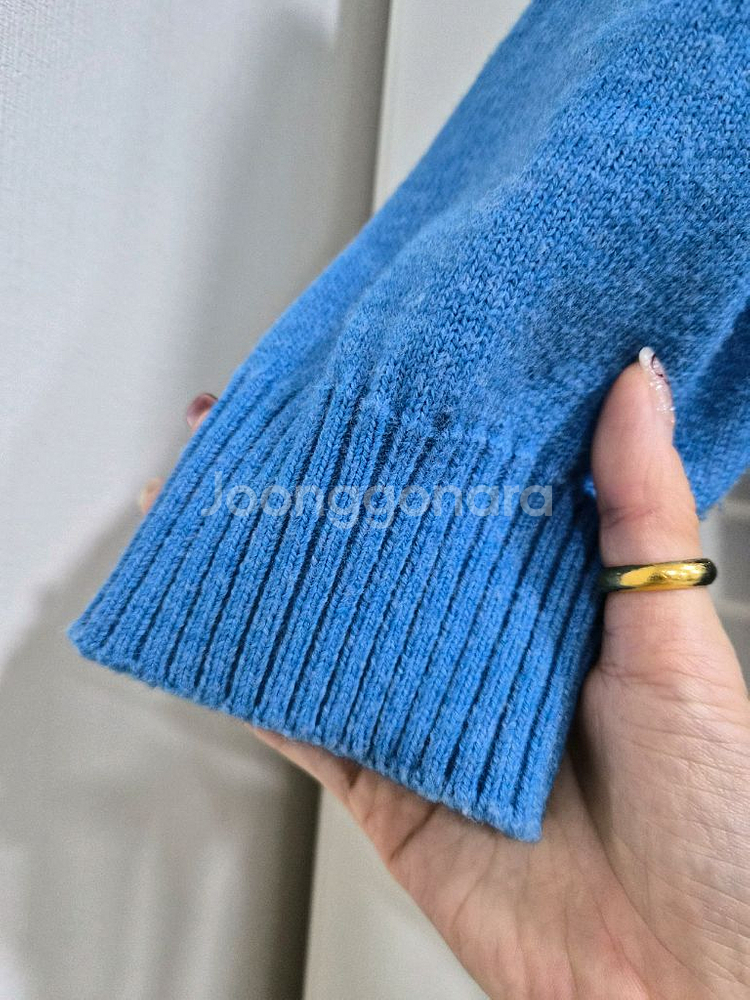 럭키슈에뜨 가디건 팝니다.--4