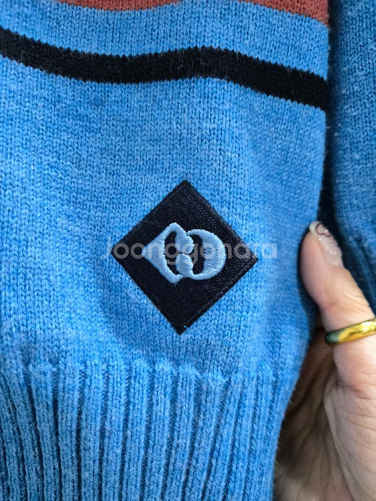 럭키슈에뜨 가디건 팝니다.--5