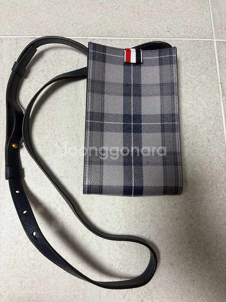 톰브라운 체크 크로스백--0