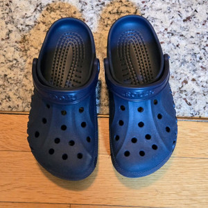 크록스 바야 클로그 240