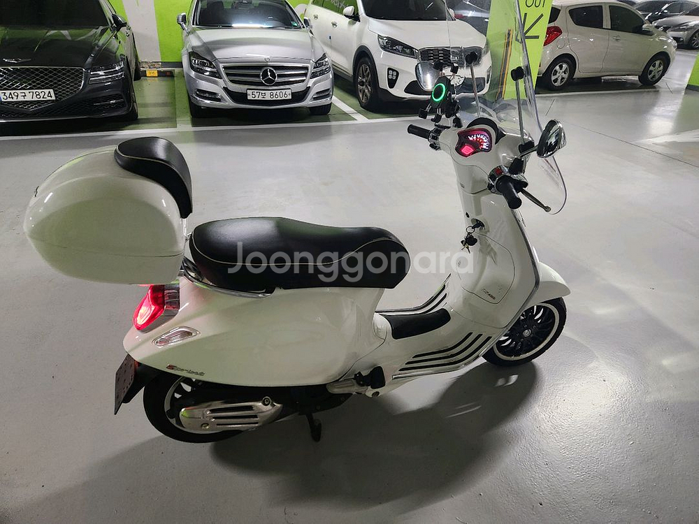 2022년식 베스파 스프린트 탑박스튜닝--2