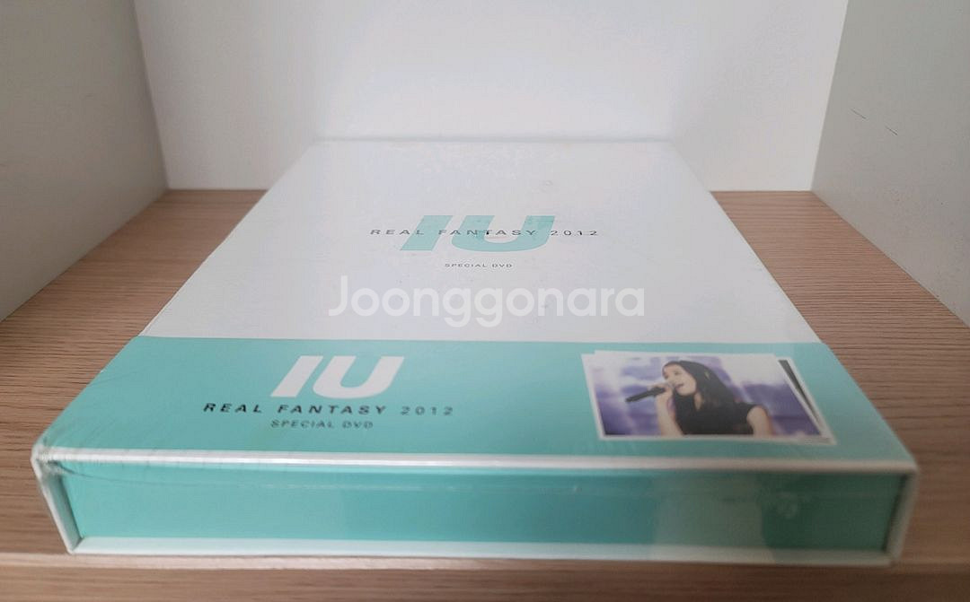 아이유 리얼 판타지 2012 스페셜 DVD. 비닐미개봉--2