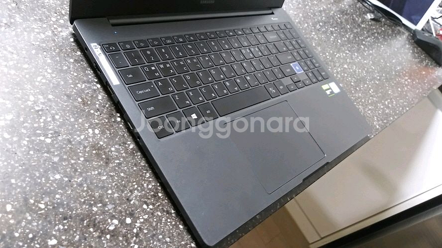 삼성 고성능 노트북7 Force/GTX1650--4