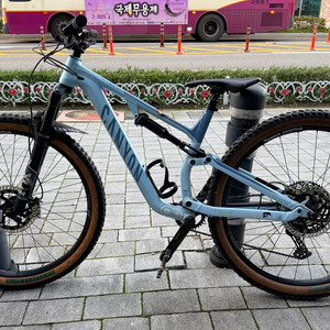 캐니언 뉴런6 풀샥 자전거 이미지