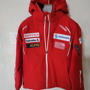 데상트 아우디 레드 스키 바람막이 95사이즈 상태극상