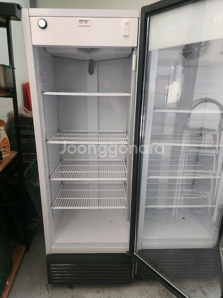 음료쇼케이스 불랙 냉동고 간냉식 판매 합니다--1