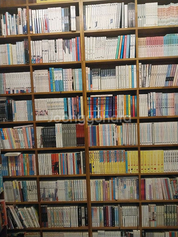 만화카페.책.비품일체 전부.--0