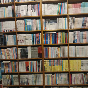 만화카페.책.비품일체 전부.