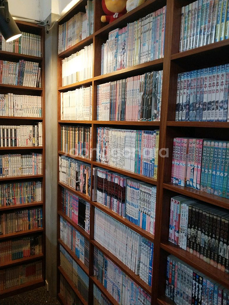 만화카페.책.비품일체 전부.--6