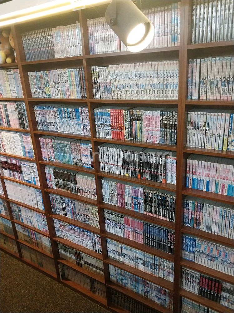 만화카페.책.비품일체 전부.--7