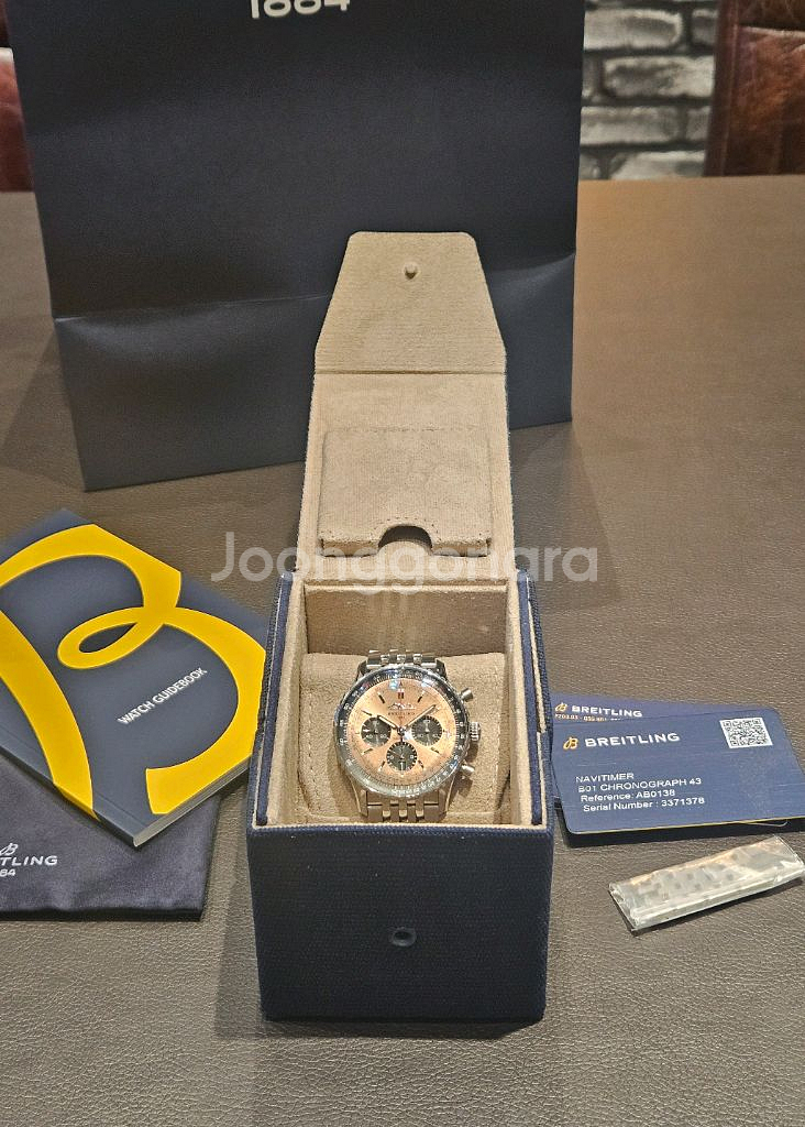 [판매/교환]브라이틀링 네비타이머 신형 코퍼--0