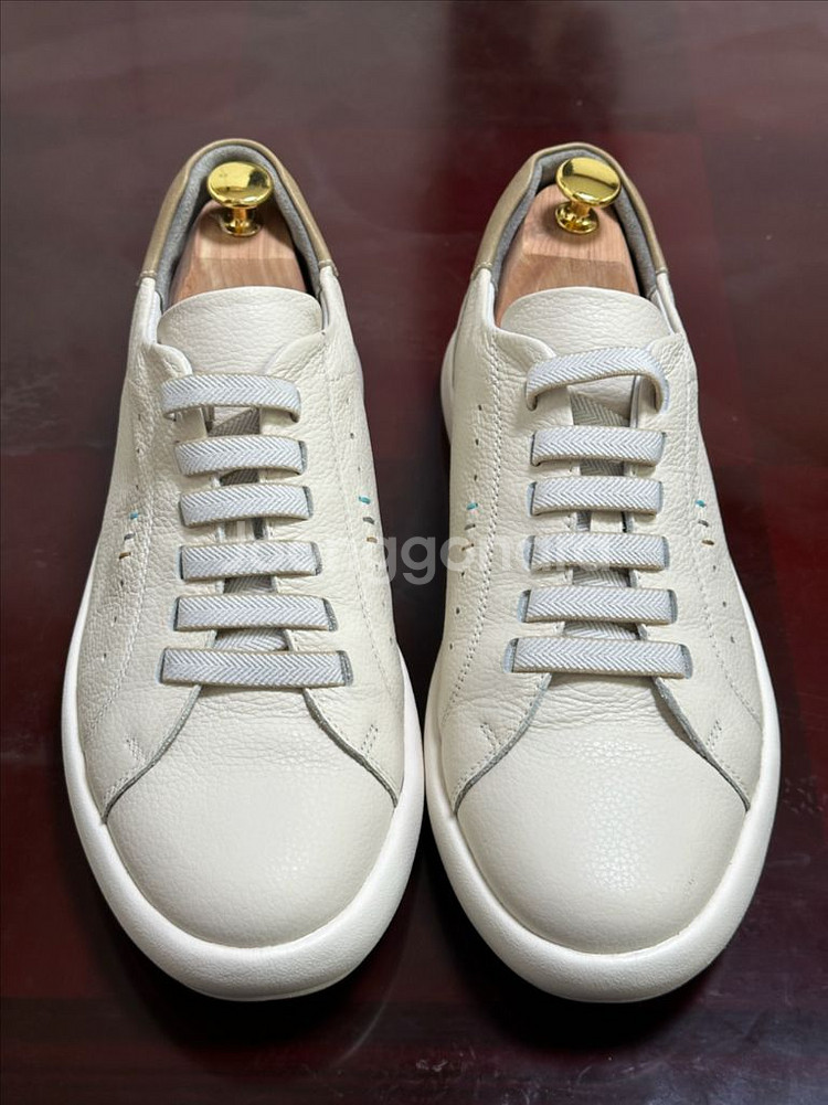 닥스 아이보리 가죽 스니커즈 265mm--0