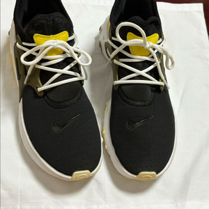 나이키 프레스토 블랙/옐로우 스니커즈 280