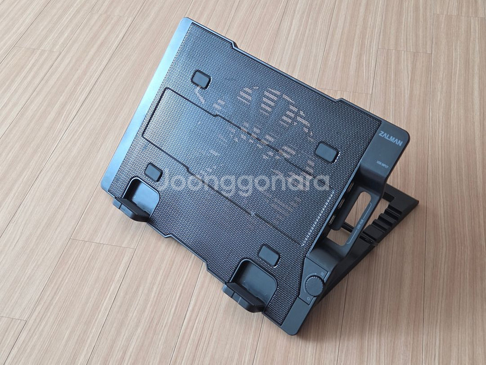 노트북 쿨러 거치대 ZM-NS2000--1