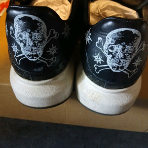 알렉산더 맥퀸 해골탭 오버솔 스니커즈/40