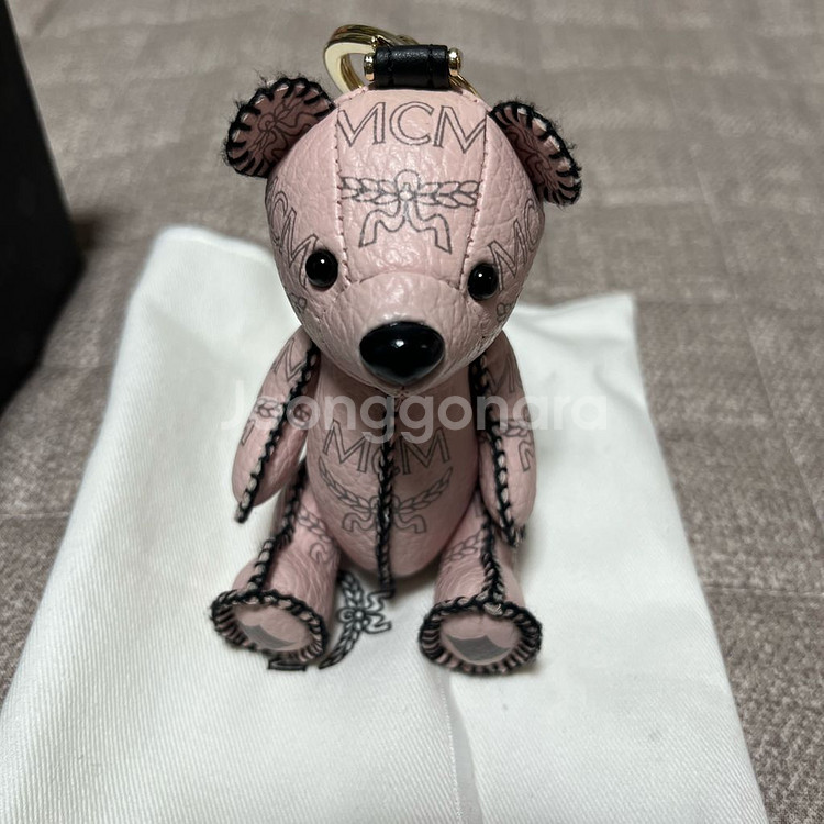 MCM 파우더핑크 곰돌이 키링--0