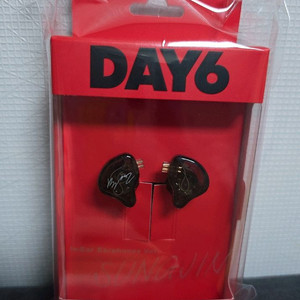 DAY6 성진 인이어 이어폰