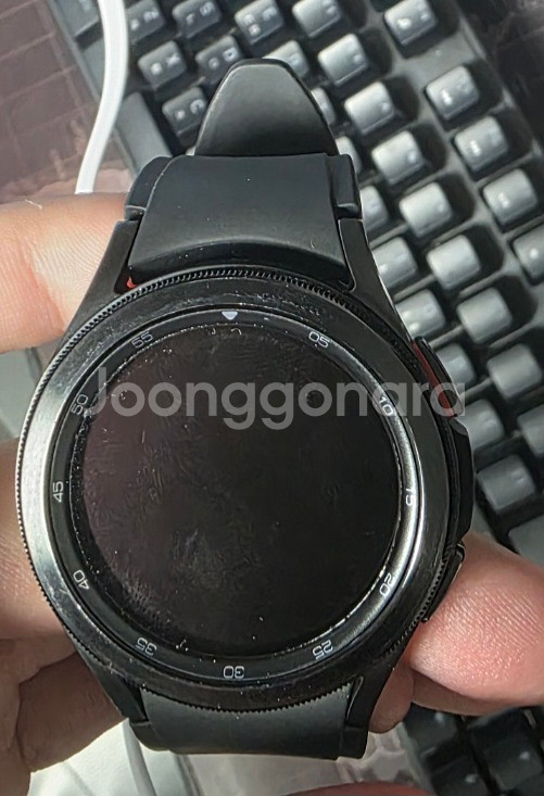 갤럭시워치4 클래식 42mm 판매합니다.--1