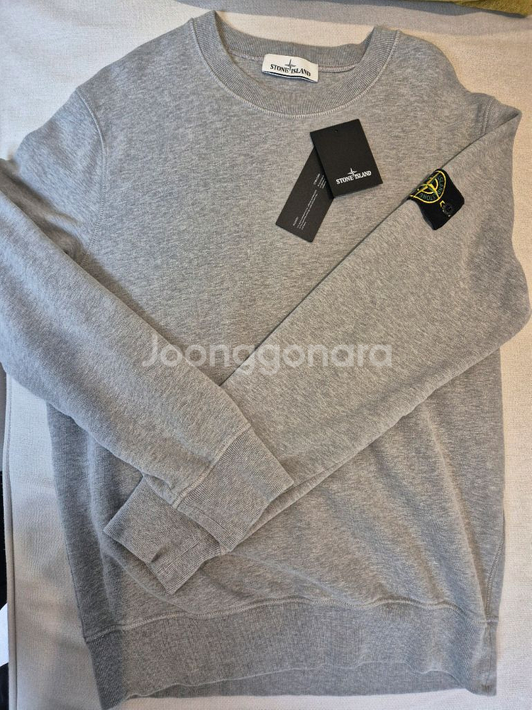 스톤아일랜드 맨투맨 그레이 (L size)--1