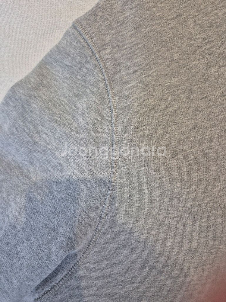 스톤아일랜드 맨투맨 그레이 (L size)--3