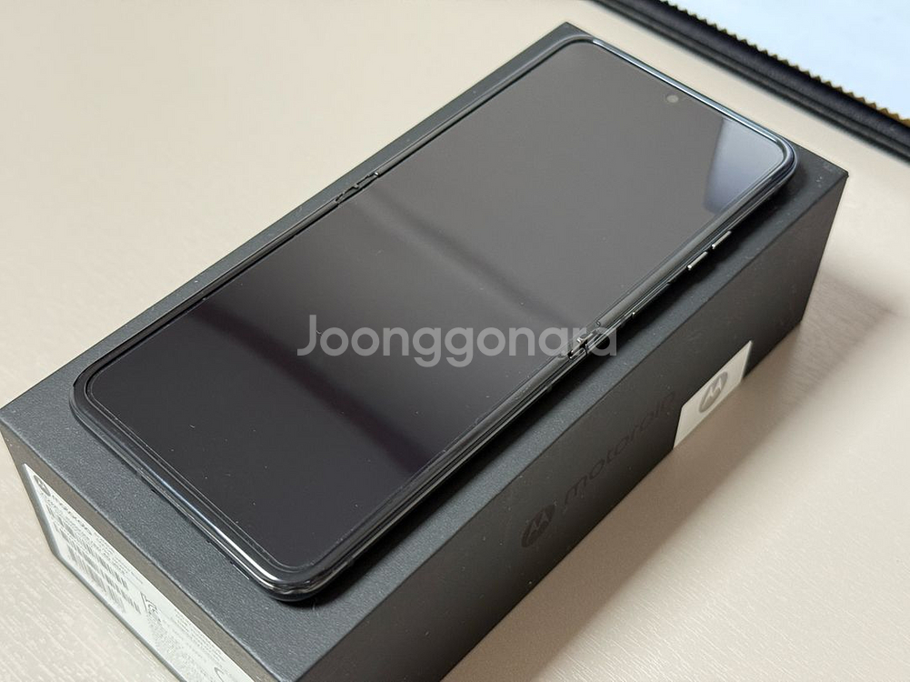 모토로라 레이져 울트라40 256GB--2