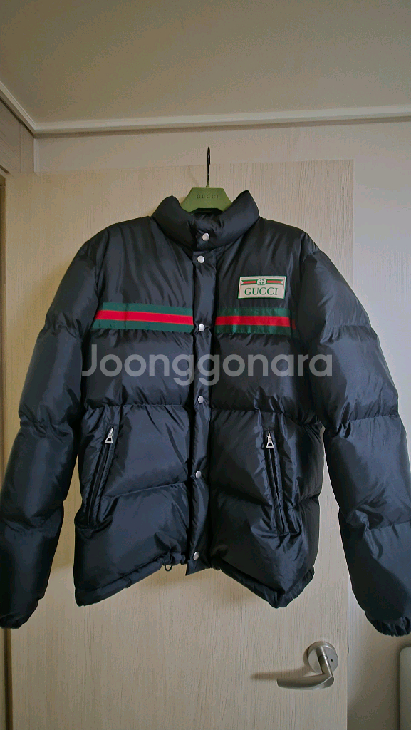 구찌 가슴로고 테크니컬 다운 패딩 블랙 105 사이즈--0