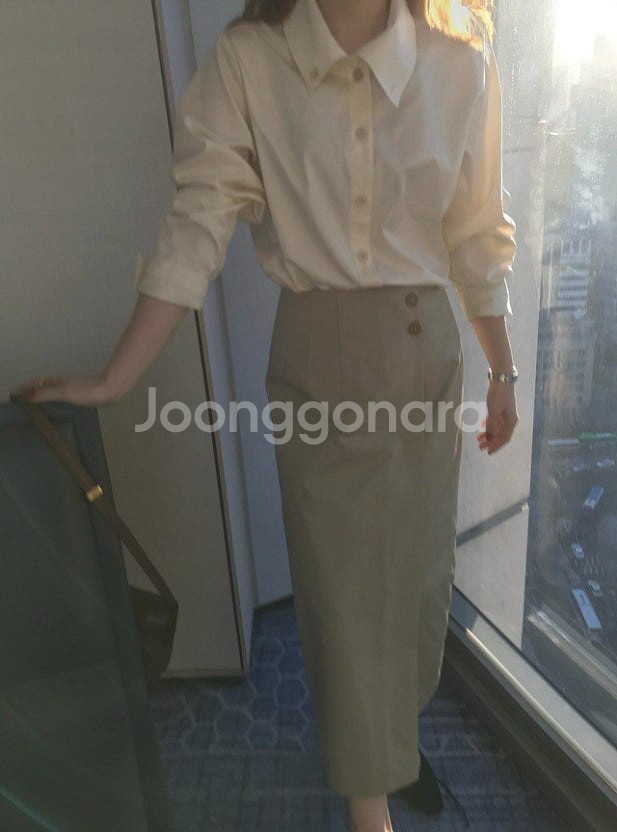 시엔느 버튼랩스커트 s--6