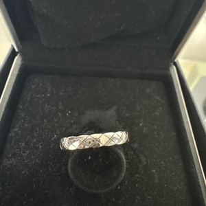 샤넬 코코크러쉬 화이트 미니 53사이즈