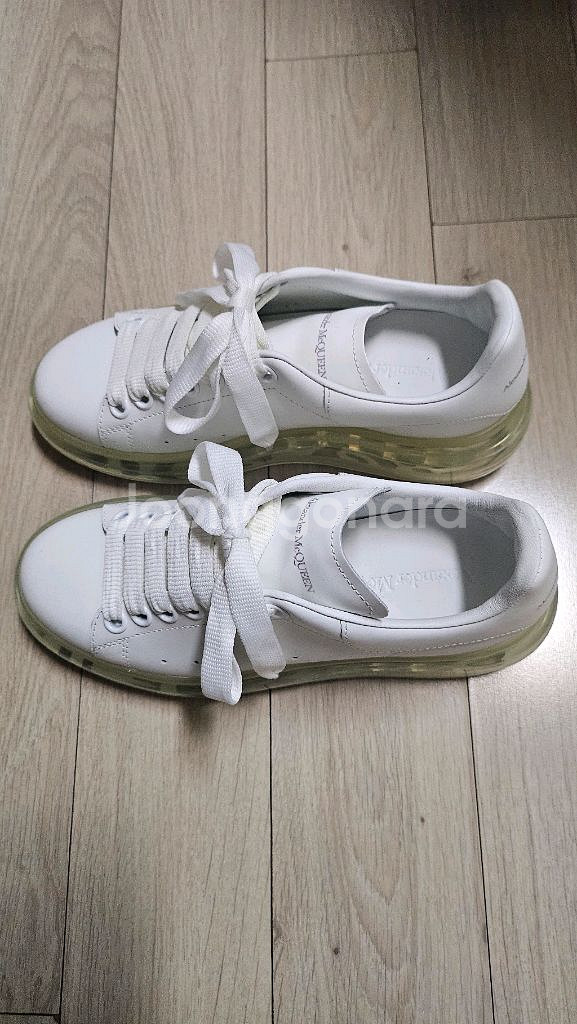 알렉산더 맥퀸 오버솔 클리어 스니커즈 36사이즈, 23--2