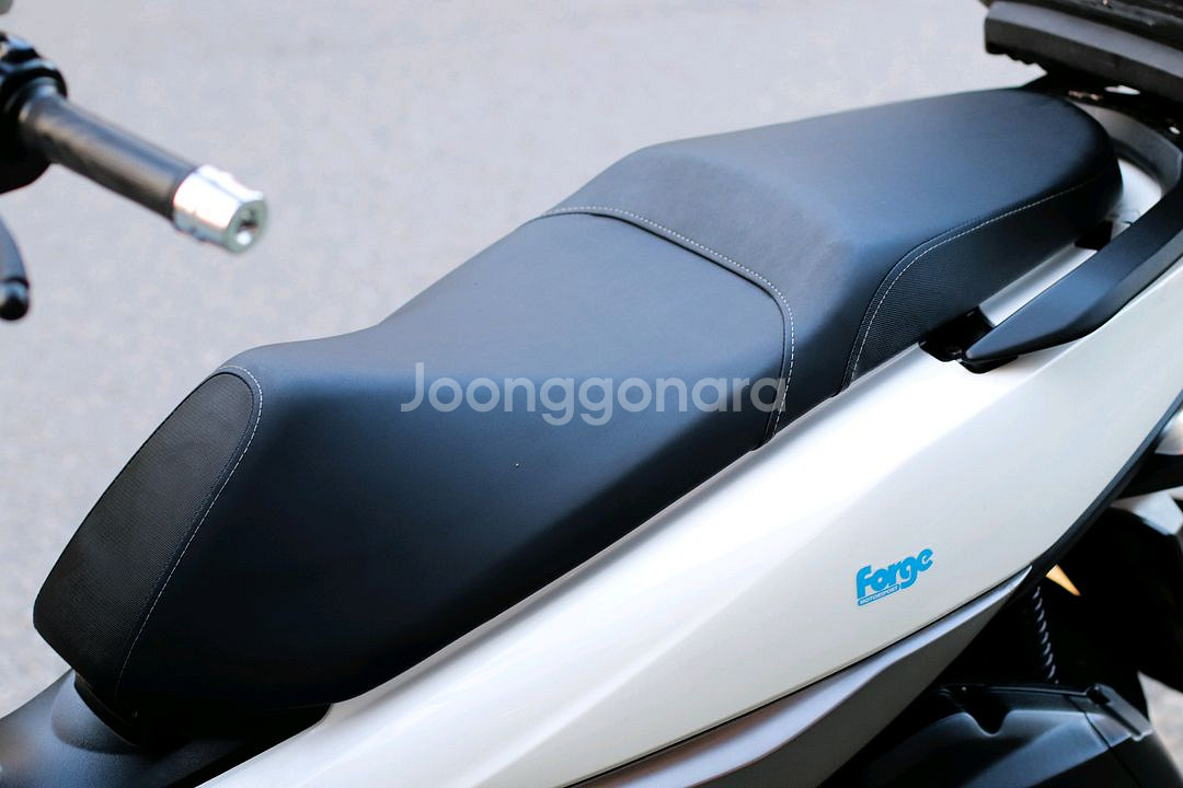 uhr125 dna모터스 23년식 오토바이 판매합니다--6