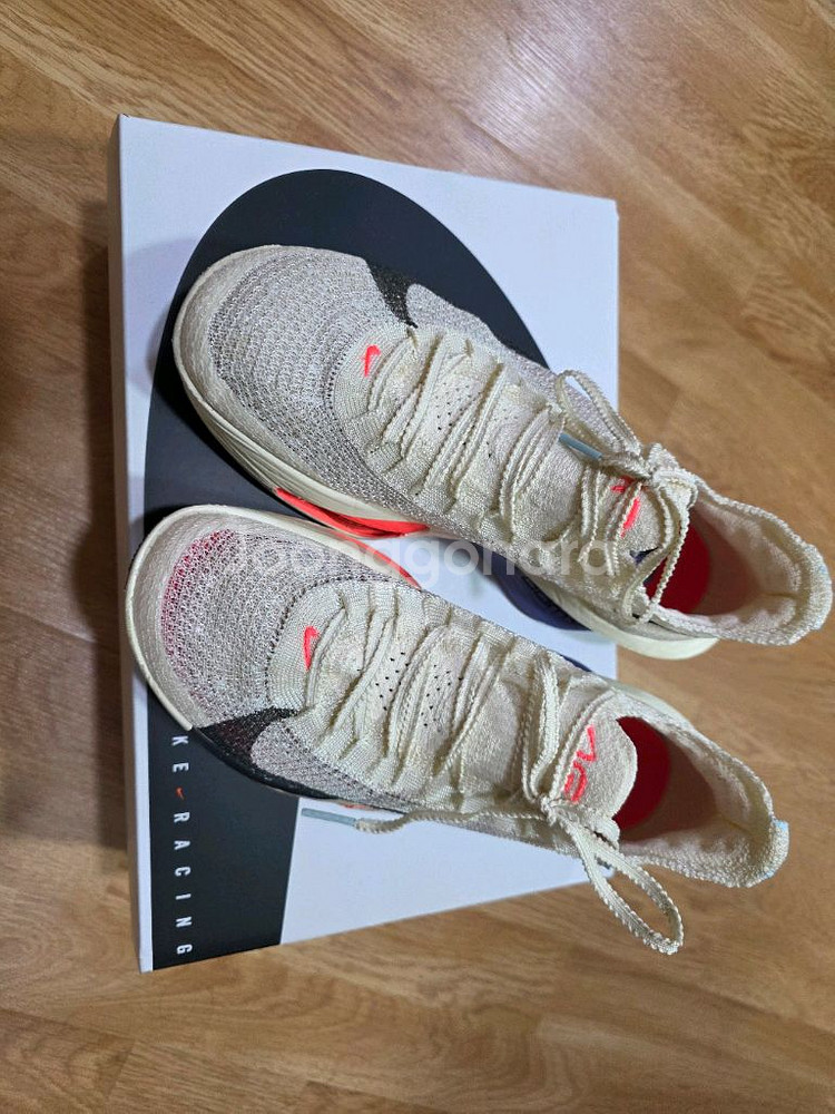 나이키 알파플라이3 245사이즈 판매합니다.--0