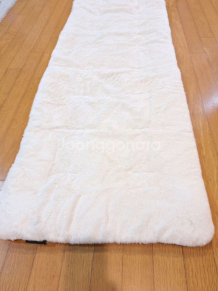 모던하우스 극세사 퍼 쇼파패드--1