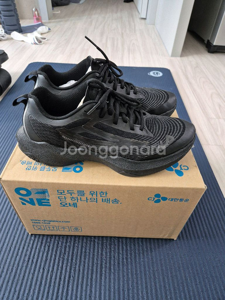 휠라 뉴런 임펄스7 러닝화 280--1