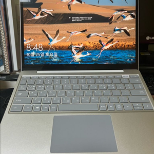 서피스 랩탑 고 1세대