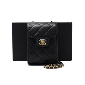 [정품] 샤넬 A81102 램스킨 금장 폰홀더 미니 크