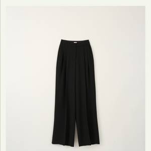 시에 모노 릴 와이드 팬츠 블랙 xs (1회착용)