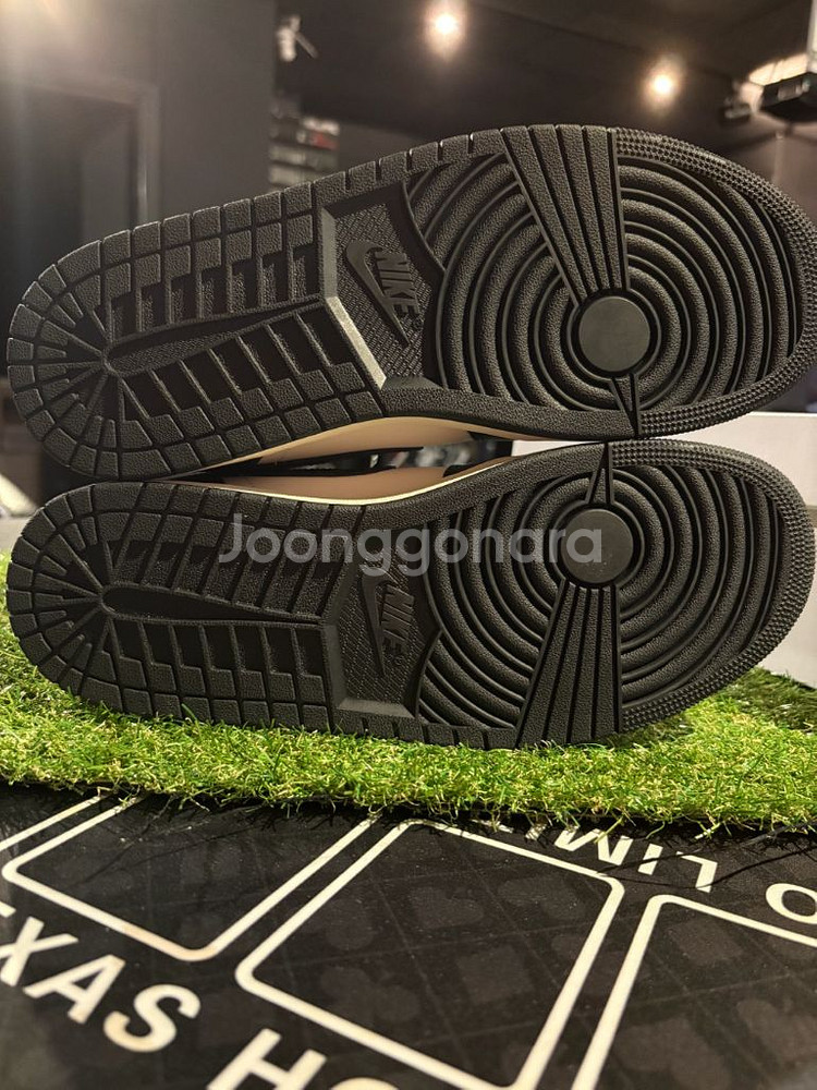 [새상품]조던1미드 블랙짐레드 정가이하 (W285)--6