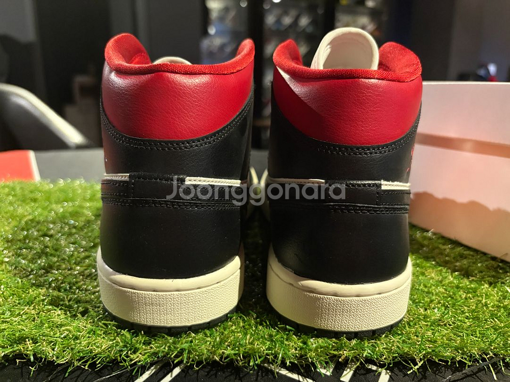 [새상품]조던1미드 블랙짐레드 정가이하 (W285)--4