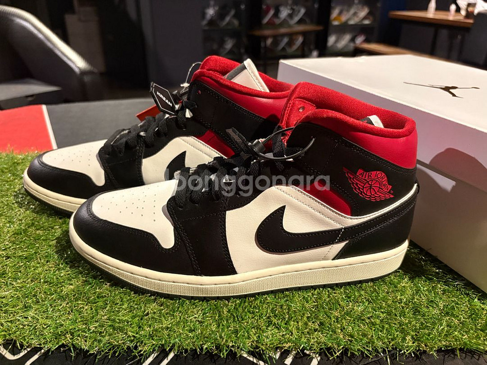 [새상품]조던1미드 블랙짐레드 정가이하 (W285)--2