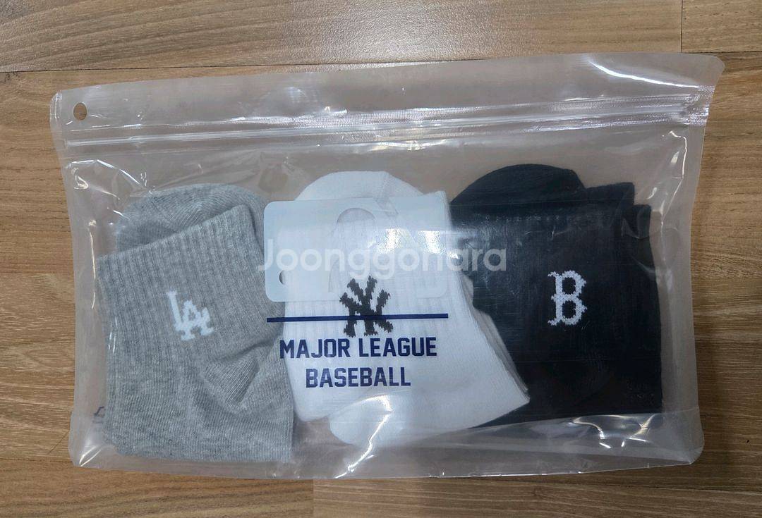 엠포리오아르마니 반팔티셔츠 2장 / 브랜드 양말--3