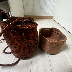 드래곤디퓨전 폼폼 탄색 버킷백