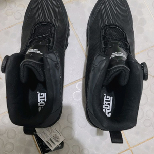 6인치 안전화 280 사이즈 팝니다.