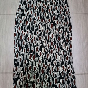 한섬 LATT by T 래트바이티 스커트