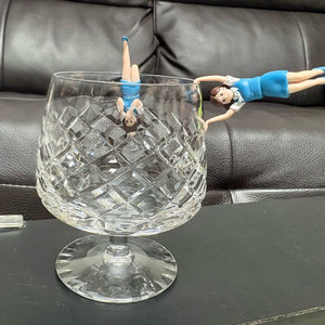 컵에 매달리는 웃기는 여자 피규어 일괄