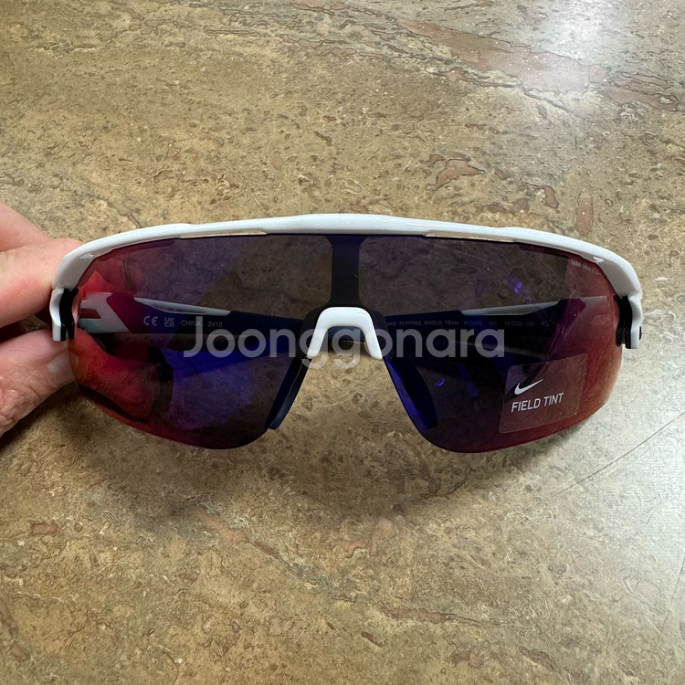 나이키 러닝 선글라스 새상품 (디스트릭트비전 오클리)--0