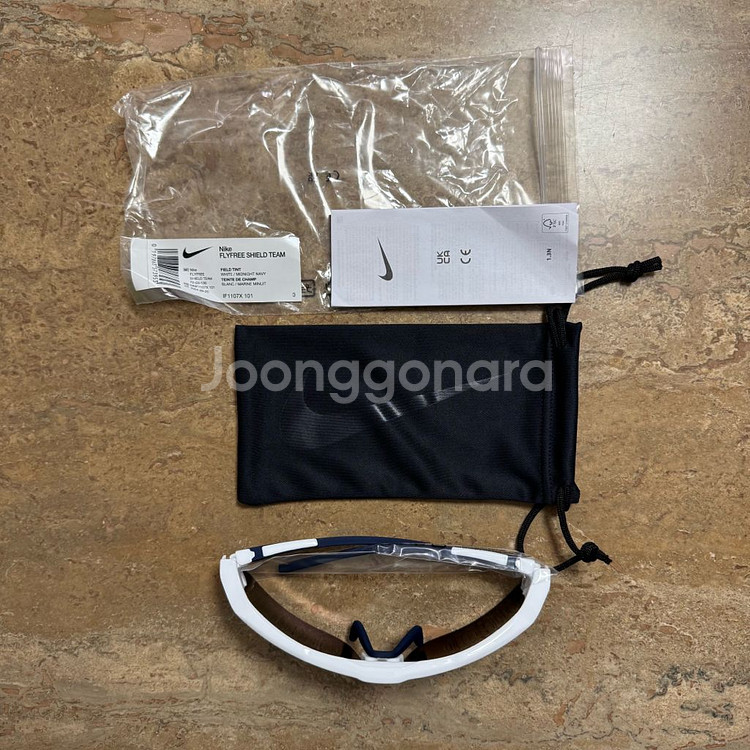 나이키 러닝 선글라스 새상품 (디스트릭트비전 오클리)--3