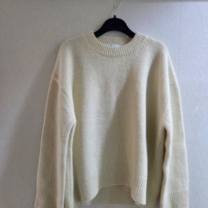 블러썸에이치컴퍼니 라쿤 수퍼 파인 메리노울 니트