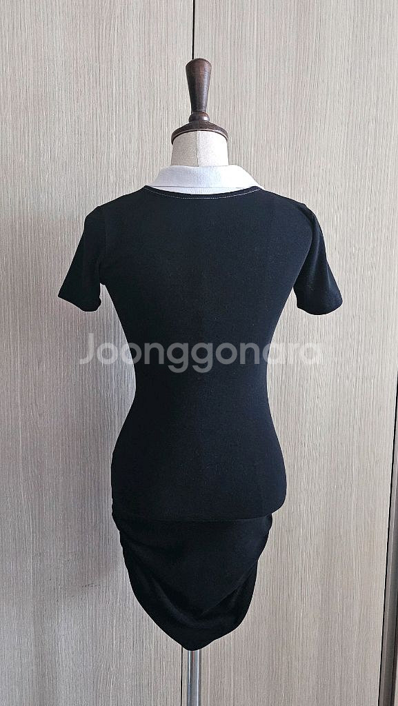 Cos 감성 흰검 배색 카라 미니원피스S--4